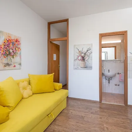 Gostinjska kuća Bellevue 1