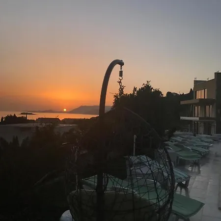 Guest house Bellevue 1 *